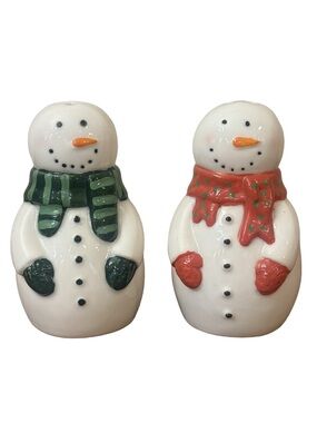 Ceramic Snowman Salt & Pepper Shaker Set - Festive Holiday Decor